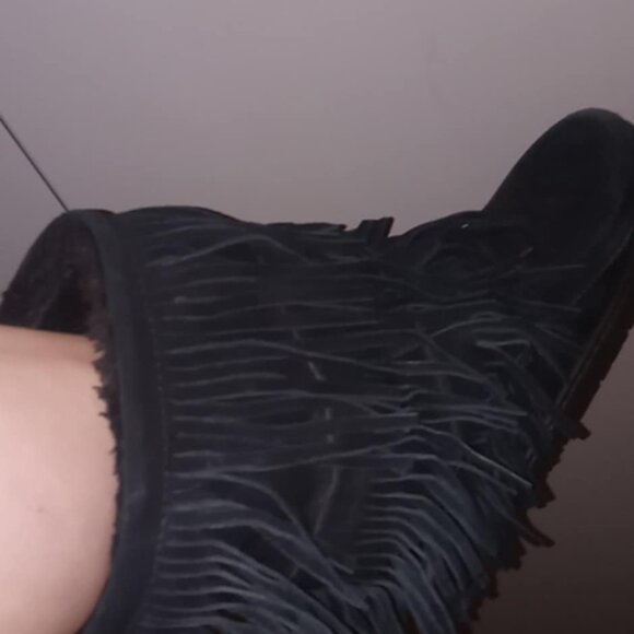 manitobah mukluk fringe boots Authentic indigenous made - Picture 2 of 2